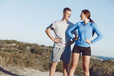 Plaj birlikte eğitim genç Çift