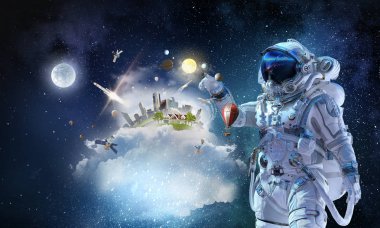 Uzay Adamı ve görevi. Karışık ortam