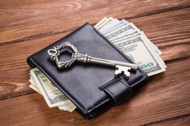 Kapıları açmak için anahtar paradır