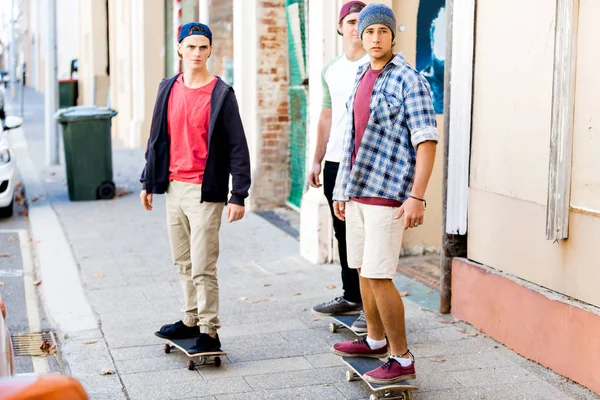 Skateboard in strada — Foto Stock