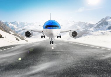 Uçak gökyüzünde. Karışık teknik