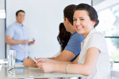 İş toplantısı sunumu ile