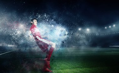 O bir şampiyon olmaya devam etmektedir. Karışık teknik