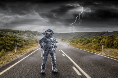 Uzay Adamı ve görevi. Karışık ortam