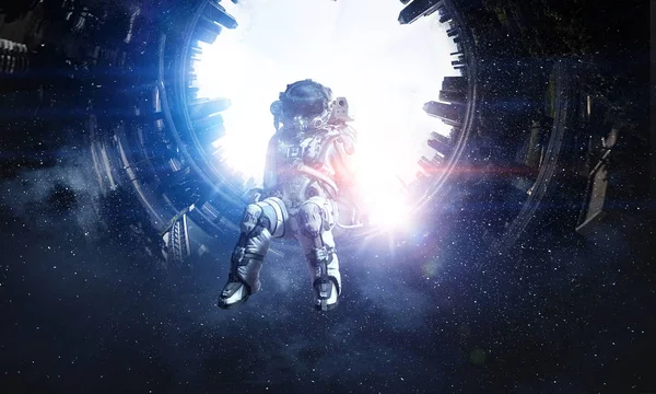 Imagen de fantasía espacial con astronauta. Medios mixtos —  Fotos de Stock