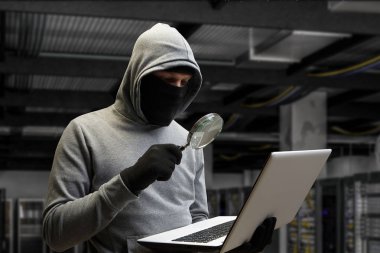 Bilgisayar gizlilik saldırı. Karışık teknik