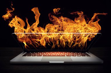 Dizüstü bilgisayar aygıt hasar. Karışık teknik