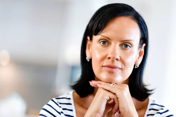 Beautiful woman portrait indoors — Stock Photo, Image