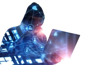 Hacker adam bilgi çalmak