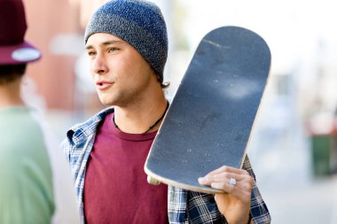 Genç stree yürüyüş