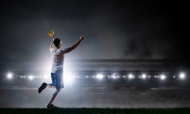 Stadyum, futbol oyuncusu. Karışık teknik