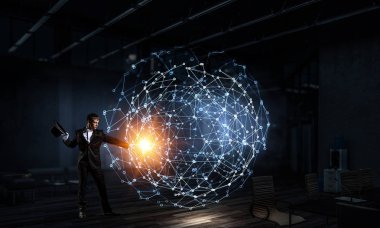 Sihirli gösteren iş adamı. Karışık teknik