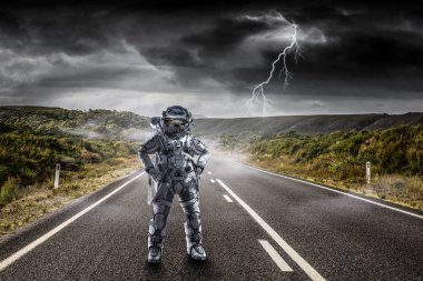 Uzay Adamı ve görevi. Karışık ortam