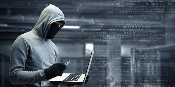 Atak prywatności komputera. Techniki mieszane — Zdjęcie stockowe
