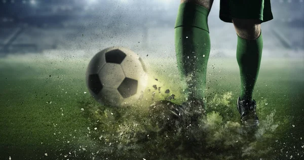 Fotbalový cíl okamžik. Kombinovaná technika — Stock fotografie