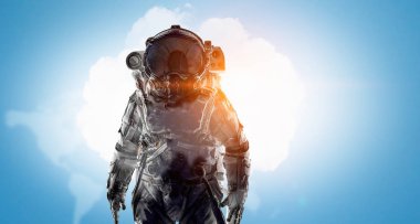 Uzay giysisi tasarım. Karışık teknik