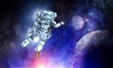 Astronot uzay misyonu