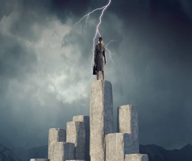 Ne zaman senin are üstünde tepe. Karışık teknik