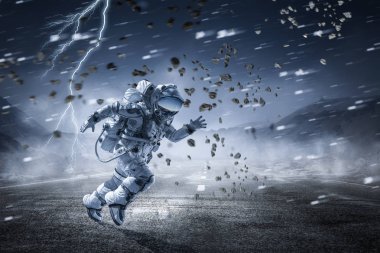 Hızlı çalışan uzay adamı. Karışık teknik