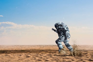 Hızlı çalışan uzay adamı. Karışık teknik