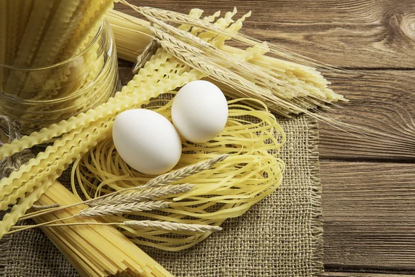 Sluiten van gele pasta — Stockfoto