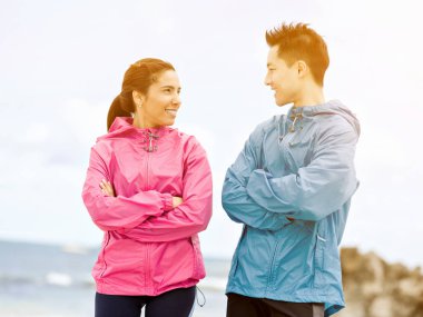 Ayakta Plajı'nda genç Çift