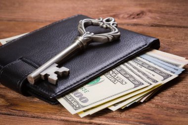 Kapıları açmak için anahtar paradır