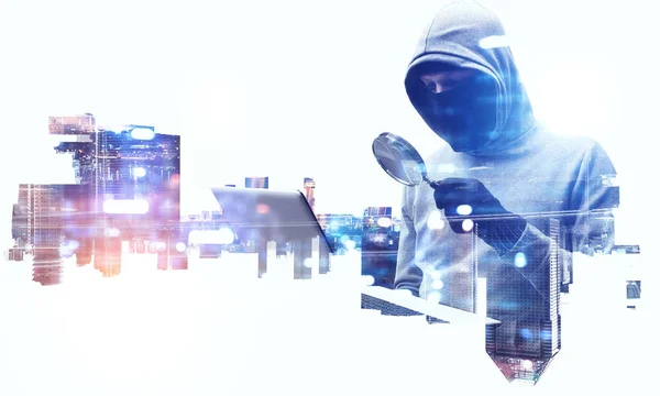 Hacker man informatie stelen — Stockfoto