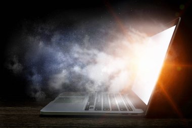 Parlayan dizüstü bilgisayar aygıt. Karışık teknik