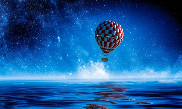 Palloncino d'aria in mare — Foto Stock