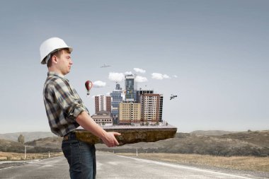 Mimar sunmak onun projesi