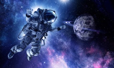 Astronot uzay misyonu