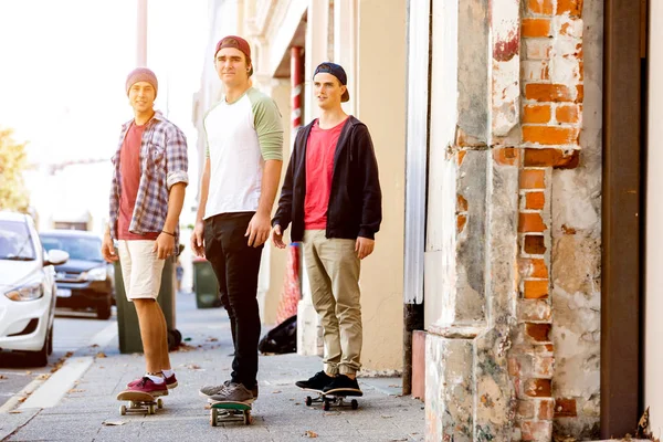 Skateboard in strada — Foto Stock