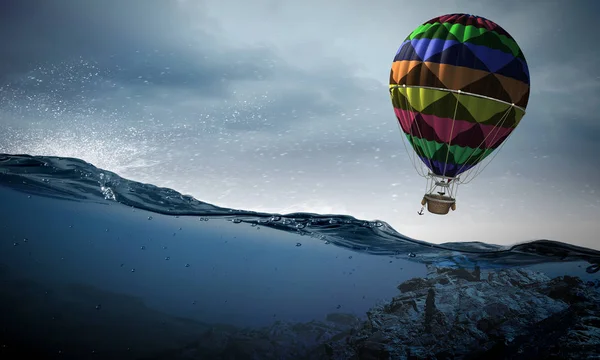 Με αερόστατο στη θάλασσα — Φωτογραφία Αρχείου