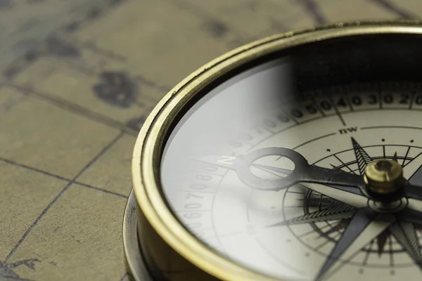 Retro compass with old map — Stock Photo, Image