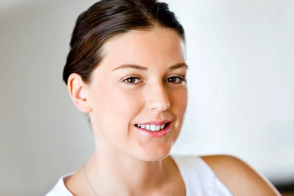 Beautiful woman portrait indoors — Stock Photo, Image