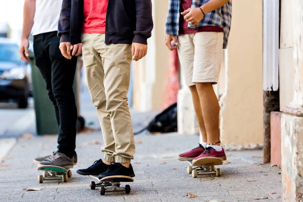 Skateboarding v ulici — Stock fotografie