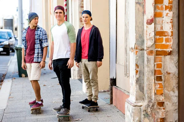 Skateboard in strada — Foto Stock