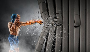 Bu meydan kadar güçlü. Karışık teknik