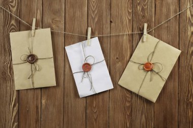 Zarf ip tutturulmuş