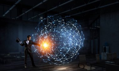 Sihirli gösteren iş adamı. Karışık teknik