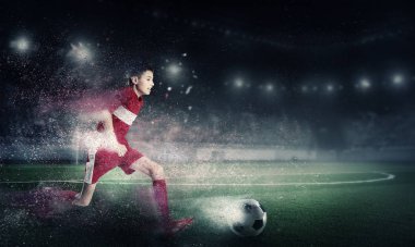 O bir şampiyon olmaya devam etmektedir. Karışık teknik