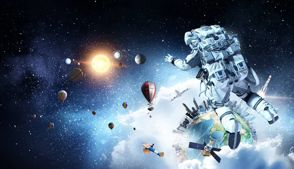 Spaceman dan misinya. Campuran media — Stok Foto