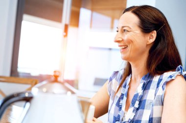 Güzel kadın kapalı portre Anasayfa