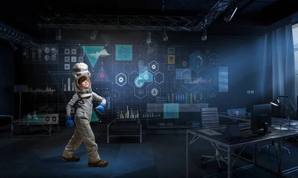 Uzay inceleyeceksiniz. Karışık teknik