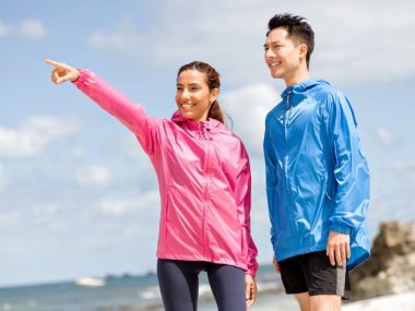 Ayakta Plajı'nda genç Çift