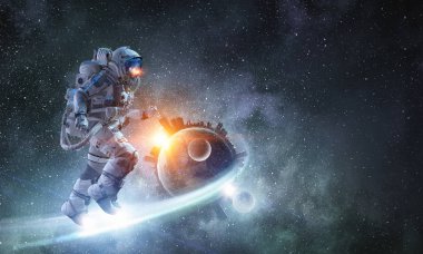 Hızlı çalışan uzay adamı. Karışık teknik