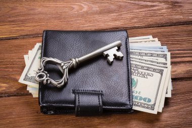 Kapıları açmak için anahtar paradır