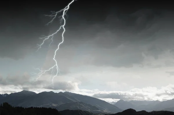 剧烈的雷背景 — 图库照片