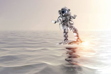 Astronot gemide. Karışık teknik